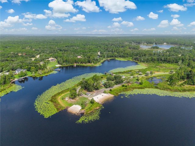450 VALLEY STREAM DRIVE, Geneva, FL 32732