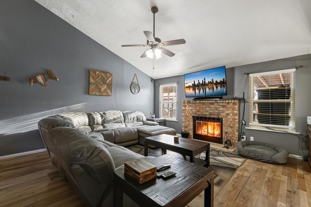 2380 Rosswood Drive SE, Rio Rancho, NM 87124