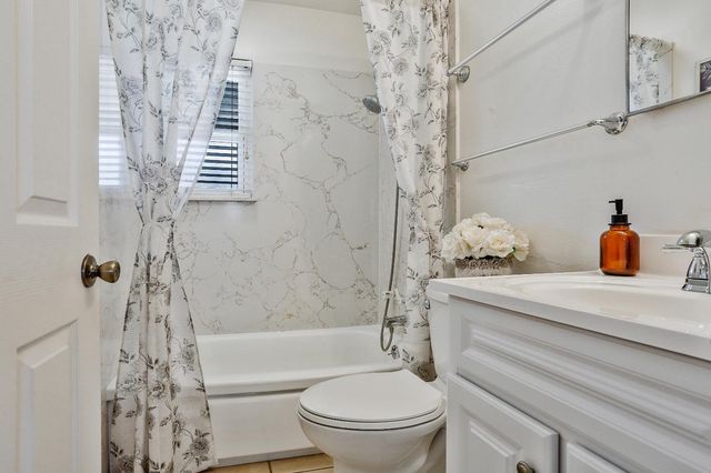 6629 Doreen Way, Sacramento, CA 95823