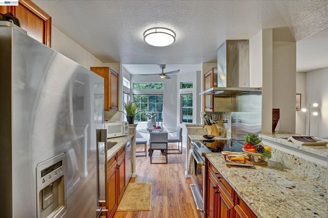 7835 Canyon Meadows E, Pleasanton, CA 94588