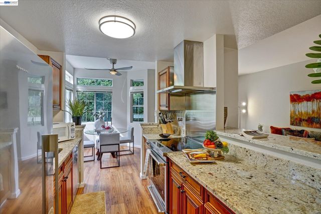 7835 Canyon Meadows E, Pleasanton, CA 94588