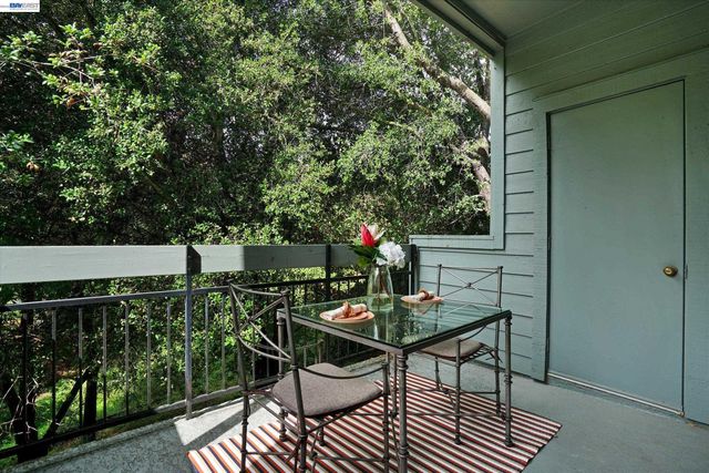 7835 Canyon Meadows E, Pleasanton, CA 94588