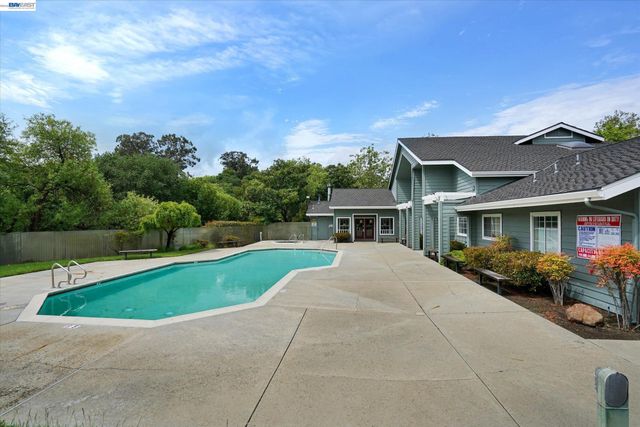 7835 Canyon Meadows E, Pleasanton, CA 94588