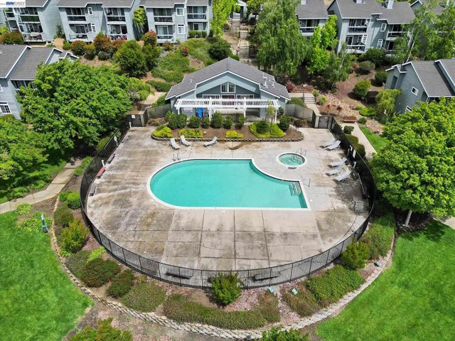 7835 Canyon Meadows E, Pleasanton, CA 94588