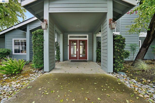 7835 Canyon Meadows E, Pleasanton, CA 94588