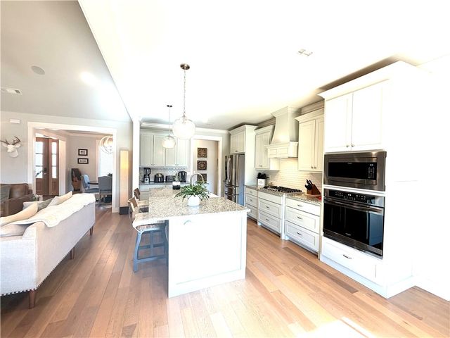 2030 Collins Drive, Pea Ridge, AR 72751