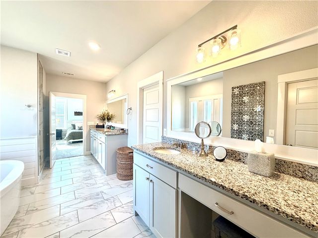 2030 Collins Drive, Pea Ridge, AR 72751