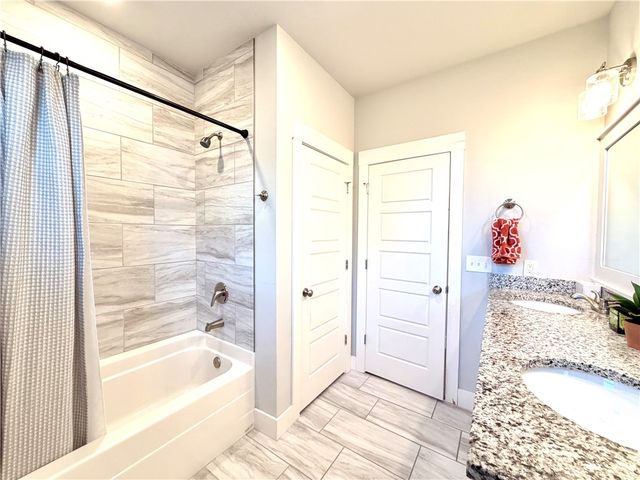 2030 Collins Drive, Pea Ridge, AR 72751