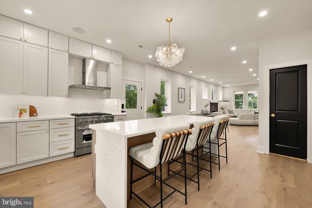 1430 BRENTWOOD RD NE, Washington, DC 20018