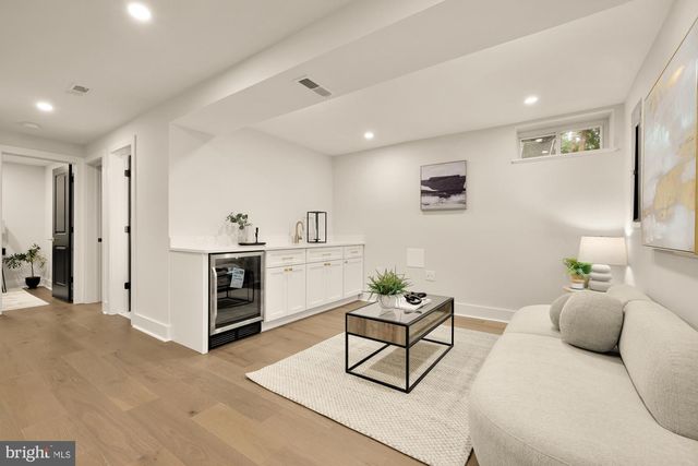 1430 BRENTWOOD RD NE, Washington, DC 20018