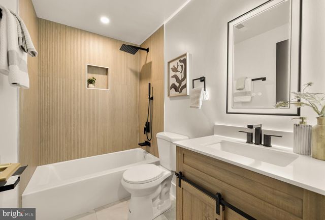 1430 BRENTWOOD RD NE, Washington, DC 20018