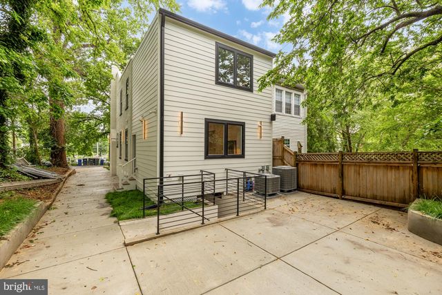 1430 BRENTWOOD RD NE, Washington, DC 20018