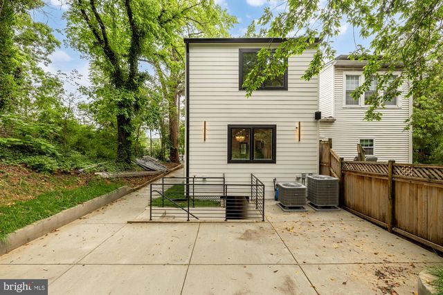 1430 BRENTWOOD RD NE, Washington, DC 20018
