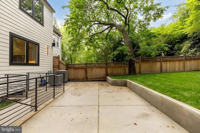 1430 BRENTWOOD RD NE, Washington, DC 20018
