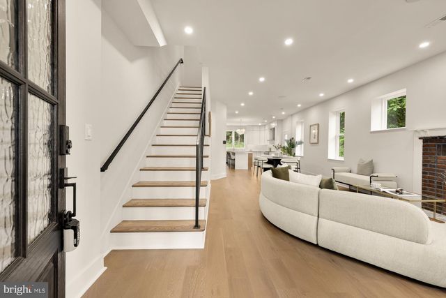 1430 BRENTWOOD RD NE, Washington, DC 20018