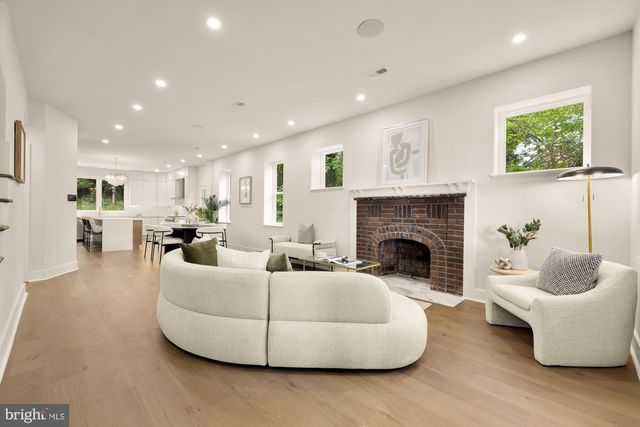 1430 BRENTWOOD RD NE, Washington, DC 20018
