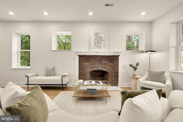 1430 BRENTWOOD RD NE, Washington, DC 20018
