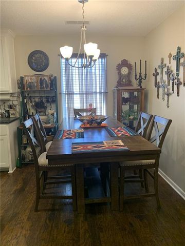 903 Ingleside Drive, Pleasant Hill, MO 64080