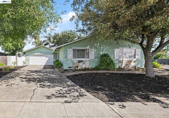 1503 Bluebell Ct, Livermore, CA 94551