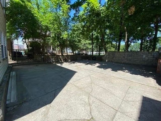 10 Berkeley St 2, Watertown, MA 02472