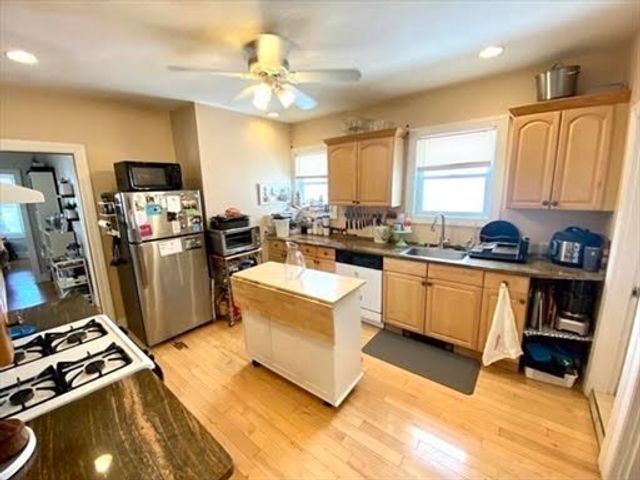 10 Berkeley St 2, Watertown, MA 02472