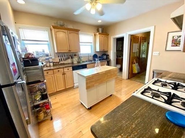 10 Berkeley St 2, Watertown, MA 02472