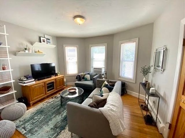 10 Berkeley St 2, Watertown, MA 02472