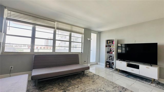 100 Lincoln Rd 720, Miami Beach, FL 33139