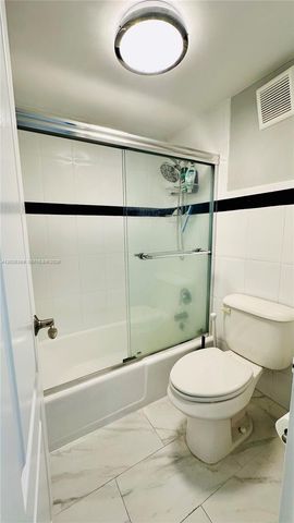 100 Lincoln Rd 720, Miami Beach, FL 33139