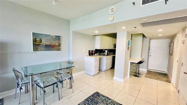 100 Lincoln Rd 720, Miami Beach, FL 33139