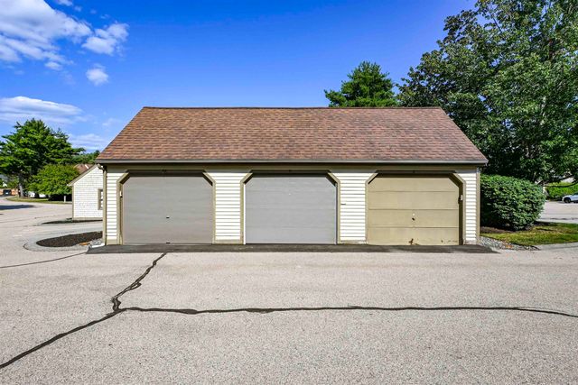 11 Surrey Run, Dover, NH 03820