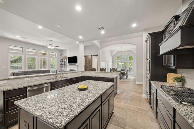 111 Notloc Court, Montgomery, TX 77316