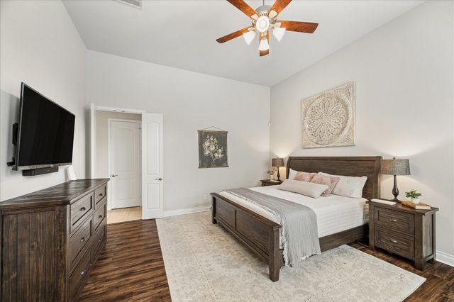 111 Notloc Court, Montgomery, TX 77316