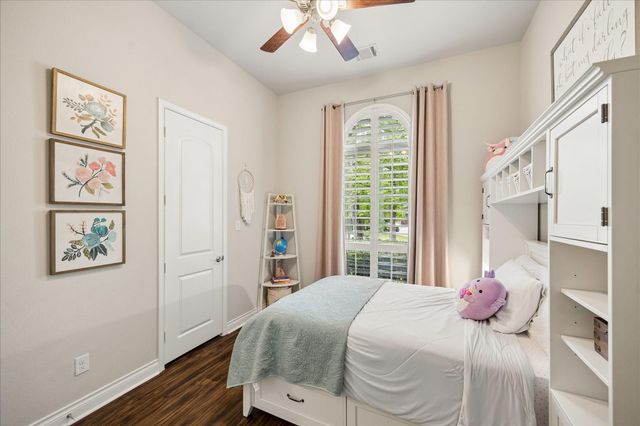 111 Notloc Court, Montgomery, TX 77316