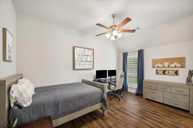 111 Notloc Court, Montgomery, TX 77316