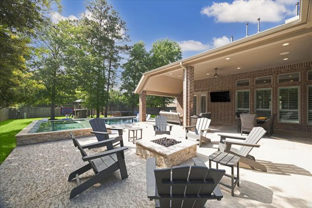 111 Notloc Court, Montgomery, TX 77316