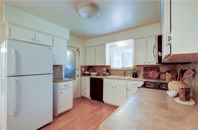 1488 E Los Altos, Fresno, CA 93710