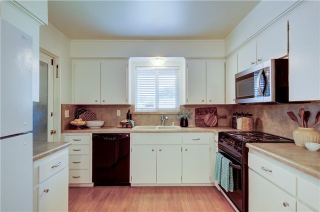 1488 E Los Altos, Fresno, CA 93710