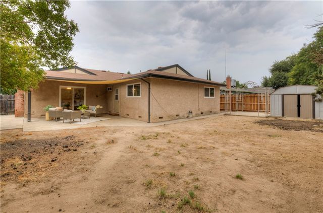 1488 E Los Altos, Fresno, CA 93710