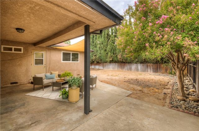 1488 E Los Altos, Fresno, CA 93710