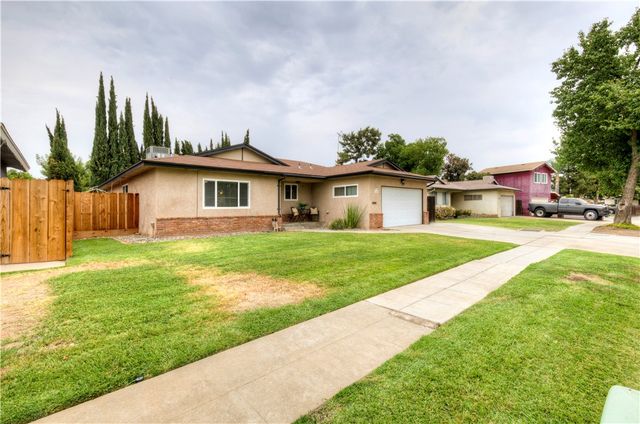 1488 E Los Altos, Fresno, CA 93710