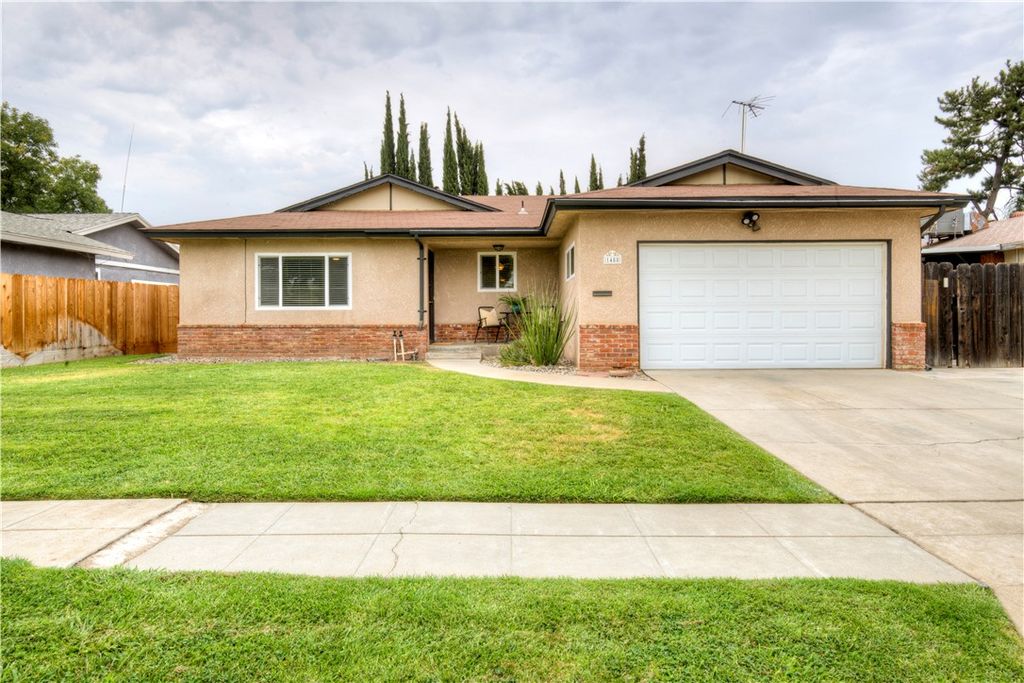 1488 E Los Altos, Fresno, CA 93710