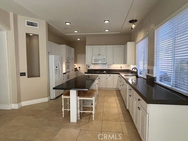 2012 Melbourne, Banning, CA 92220