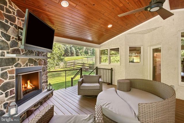 335 RIDLEY CREEK LN, West Chester, PA 19380