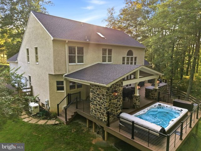 335 RIDLEY CREEK LN, West Chester, PA 19380