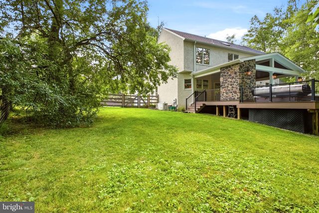 335 RIDLEY CREEK LN, West Chester, PA 19380