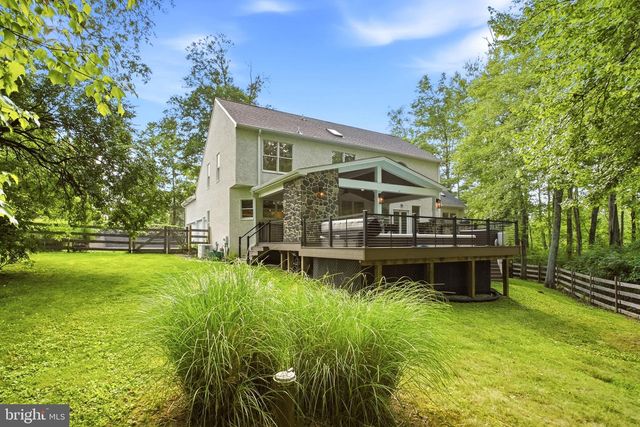 335 RIDLEY CREEK LN, West Chester, PA 19380