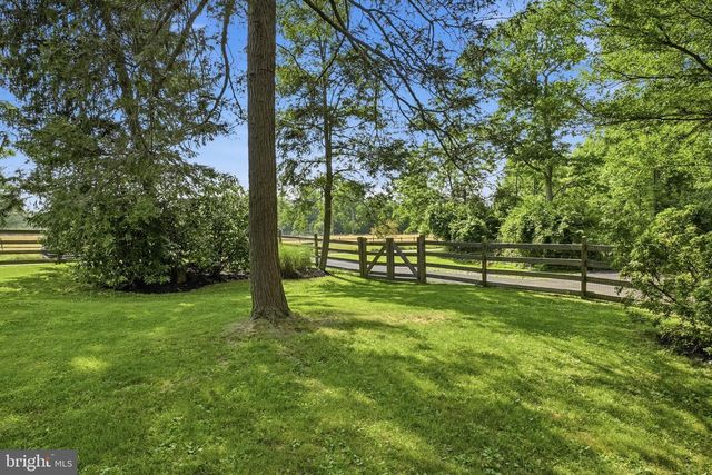 335 RIDLEY CREEK LN, West Chester, PA 19380