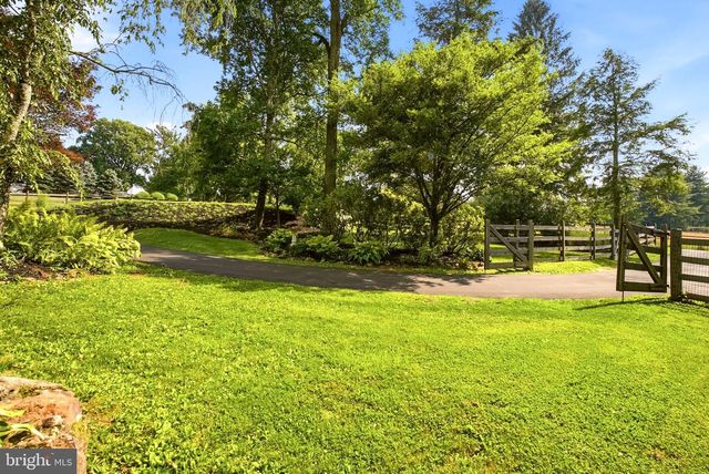 335 RIDLEY CREEK LN, West Chester, PA 19380