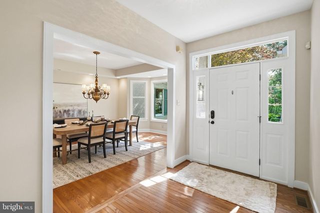 335 RIDLEY CREEK LN, West Chester, PA 19380